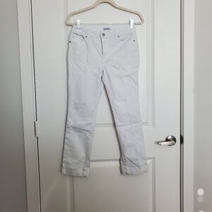 WHITE JEANS SIZE 6